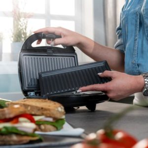 ESTIA ΤΟΣΤΙΕΡΑ BLACK & INOX 2 ΘΕΣΕΩΝ 850w ΜΕ ΑΠΟΣΠΩΜΕΝΕΣ ΑΝΤΙΚΟΛΛΗΤΙΚΕΣ ΠΛΑΚΕΣ