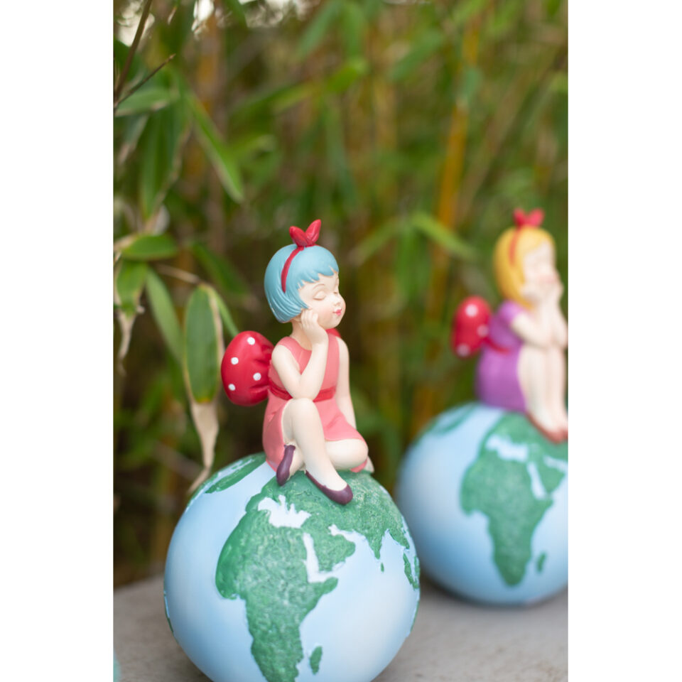 TRAVEL GIRL ΔΙΑΚΟΣΜΗΤΙΚΗ ΦΙΓΟΥΡΑ 13x13x25 POLYRESIN ΠΟΛΥΧΡΩΜΟ