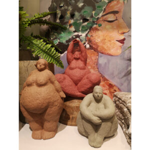 BIG WOMAN A ΔΙΑΚΟΣΜΗΤΙΚΗ ΦΙΓΟΥΡΑ 17x12x26 POLYRESIN ΚΑΦΕ