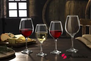 AMBER WINE FT 460CC H:21.6CM D:9CM P/288 SB3.OB24. (sm)
