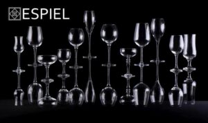 AMBER WINE FT 460CC H:21.6CM D:9CM P/288 SB3.OB24. (sm)