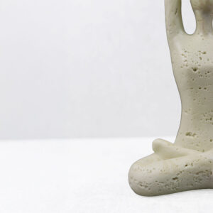 MORPH VI ΔΙΑΚΟΣΜΗΤΙΚΟ ΣΩΜΑ 12.5x8x21cm RESIN ΜΠΕΖ