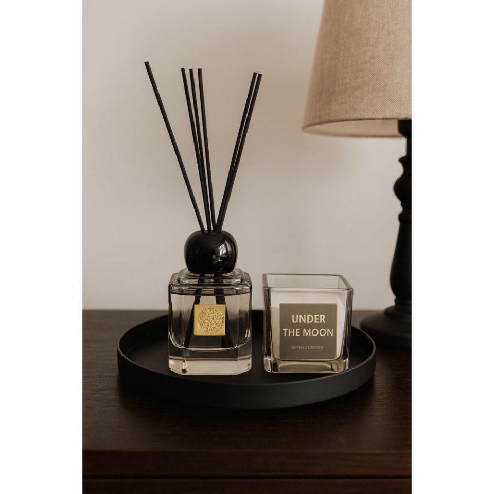 ΣΕΤ ΑΡΩΜΑΤΙΚΟΥ ΧΩΡΟΥ 80ml ΚΑΙ ΚΕΡΙΟΥ UNDER THE MOON
